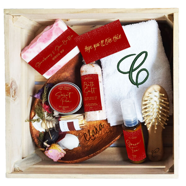 Red Christmas Pamper Gift Set Thumbnail